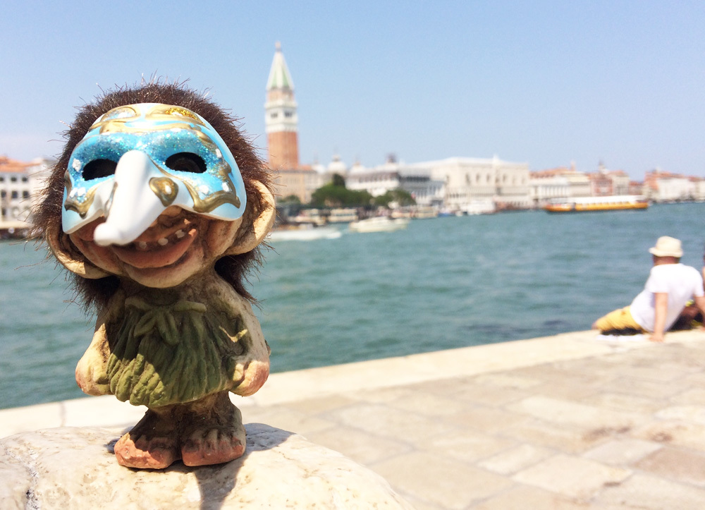 Troll from Norway and mask from Venice fit perfect. Photo: Ingvild Holm
